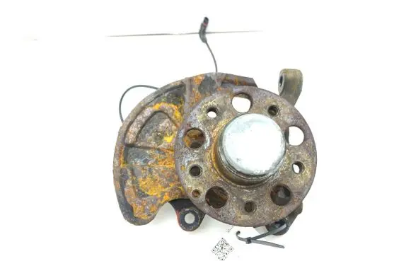 Mercedes-Benz CLK A209 C209 Front wheel hub