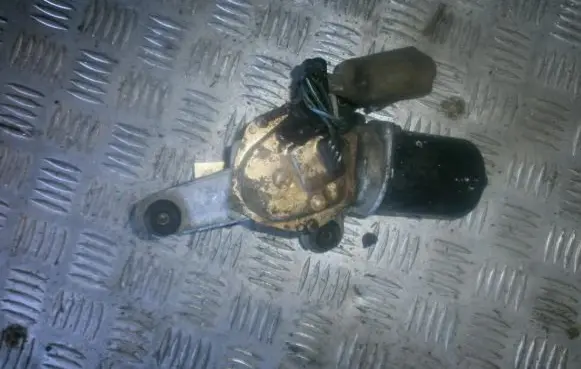 Subaru Legacy Wiper motor wm72282s