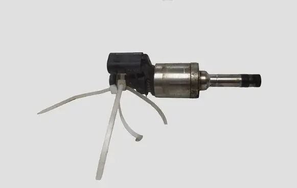 Ford Focus Fuel injector CM5G9F593FA 0261500128