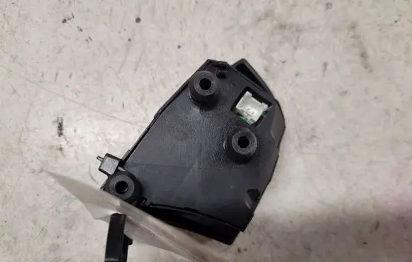 Volvo V50 Steering wheel buttons/switches 8637471 758534