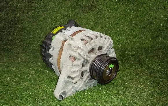 KIA Ceed Generator/alternator 373002A850