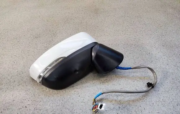 Mitsubishi Eclipse Cross Front door electric wing mirror 