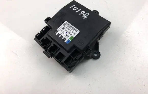 Mercedes-Benz B W245 Comfort/convenience module A1699000100