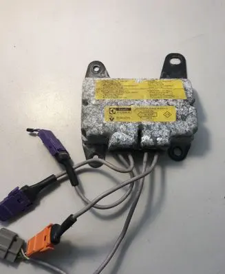 Renault Laguna I Airbag control unit/module 7700840111 550288800