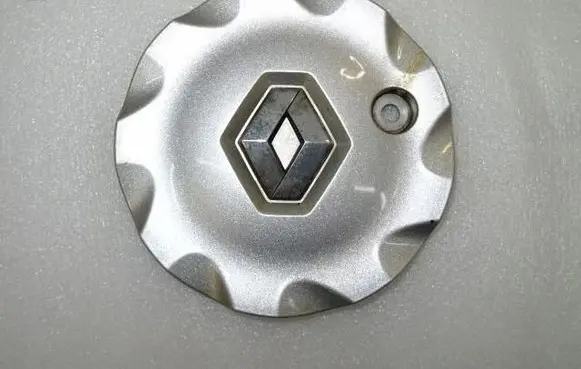 Renault Megane II R13 wheel hub/cap/trim 
