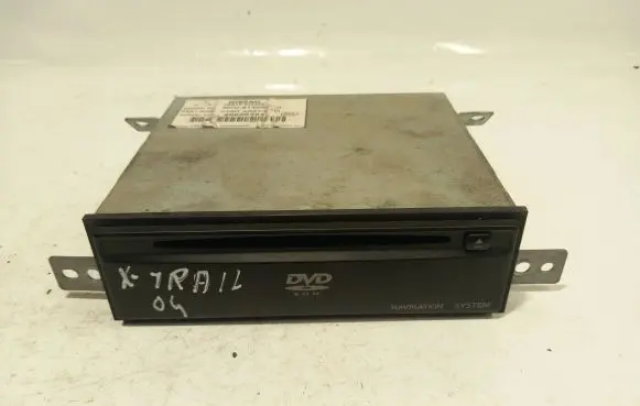 Nissan X-Trail T30 Navigation unit CD/DVD player 25915EQ300 40606284 NCU6130G