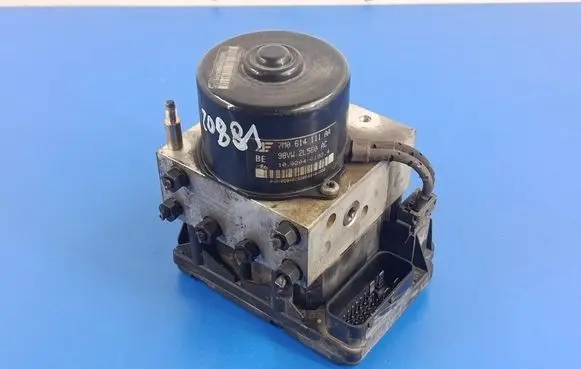 Volkswagen Sharan ABS Pump 7M0614111A