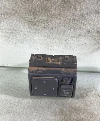 Nissan Navara D40 Wing mirror switch