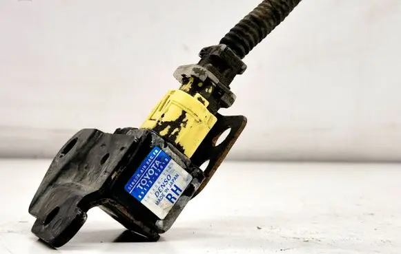 Lexus IS 200-300 Airbag deployment crash/impact sensor 8917353010 1876003750