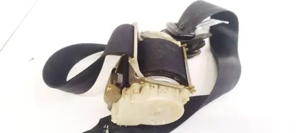 BMW X3 E83 Front seatbelt
