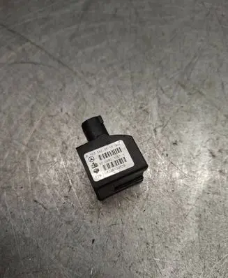 Mercedes-Benz E W211 ESP acceleration yaw rate sensor A1635420618 10098000511 1020132535