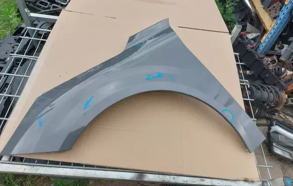 Peugeot 208 II Fender 9823208480