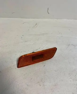 Volvo S80 Front fender indicator light 125130B