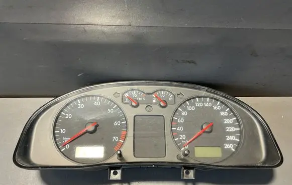 Volkswagen PASSAT B5 Speedometer (instrument cluster) 3B0919861B