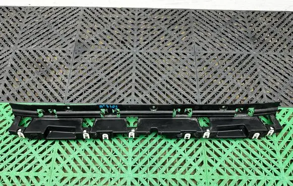 BMW 5 G30 G31 G38 Front bumper mounting bracket 7359788 74850613