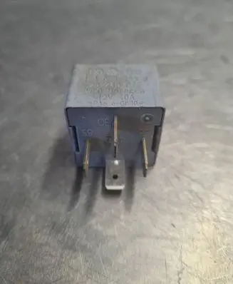 Volkswagen PASSAT B5 Other relay 141951253B 20240072