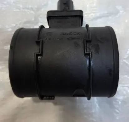 Opel Astra J Mass air flow meter 55561912