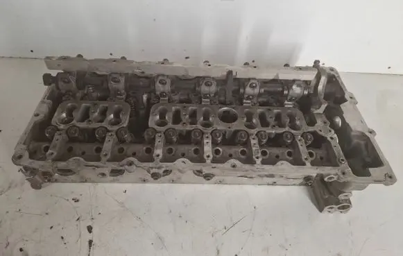 BMW 5 F10 F11 Engine head 7568270 756827009 756826810