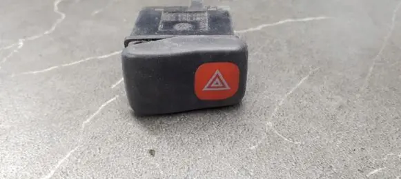 Volkswagen Polo III 6N 6N2 6NF Hazard light switch 6N1953235