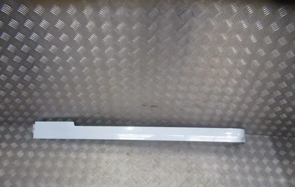 Mercedes-Benz Metris W447 side skirts sill cover