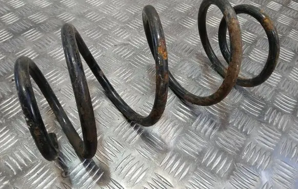 Nissan X-Trail T30 Front coil spring
