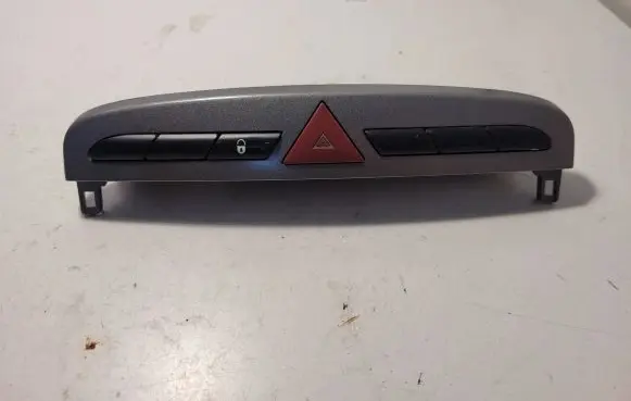 Peugeot 308 Hazard light switch 9659417177 03069000