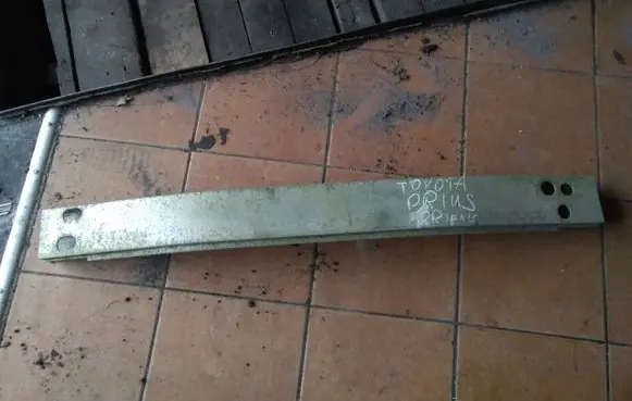 Toyota Prius (XW20) Front bumper cross member