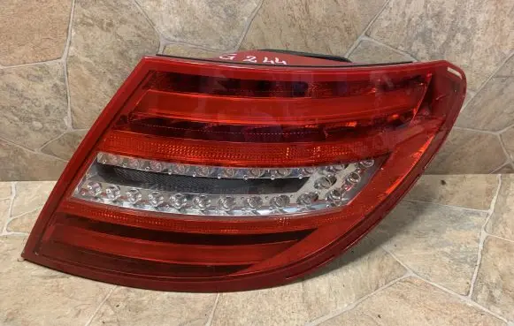 Mercedes-Benz C W204 Rear/tail lights 2048205864