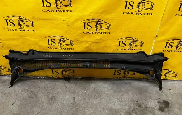 Ford Fusion II Wiper trim DS73-F02216-AF DS73F02216AF