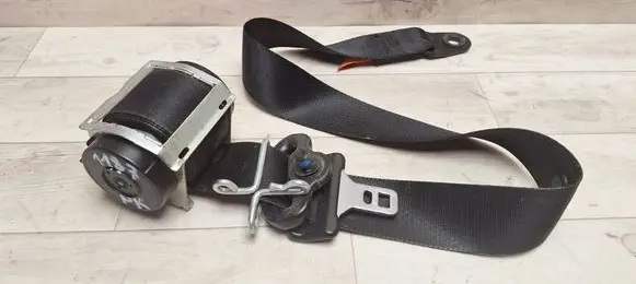 Ford Focus C-MAX Front seatbelt 3M51R61295AD 040520 E1040520