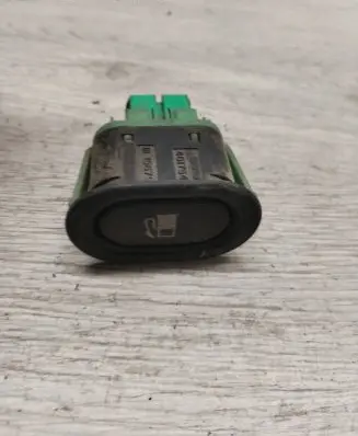 Saab 9-5 Fuel tank opening switch 4617544