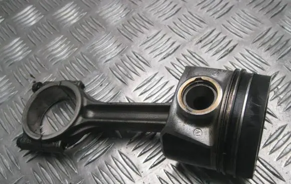 Volkswagen PASSAT B8 Piston with connecting rod VWSL204LB BV718