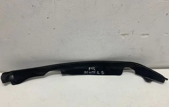 BMW 2 F46 Rubber seal rear door 7298892 5176 11218910