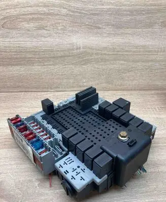 Volvo V70 Fuse module 9494509 9441582