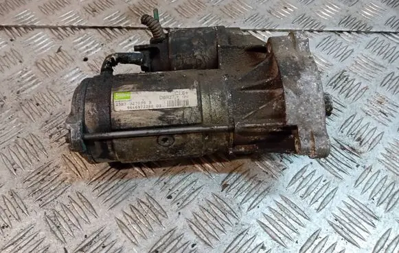 Citroen C4 I Picasso Starter motor D8R27 25H70270PSB 9646972280