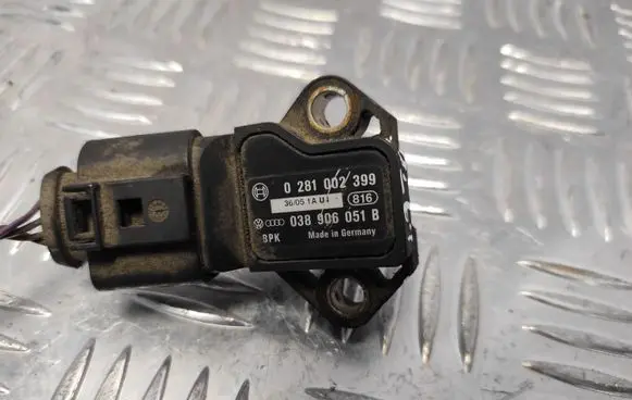 Volkswagen Jetta V Air pressure sensor 0281002399