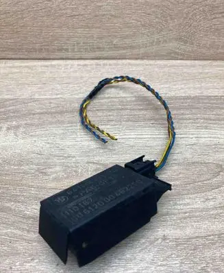 BMW 5 E39 Coolant fan relay 8391470 110187 WITHPLUG