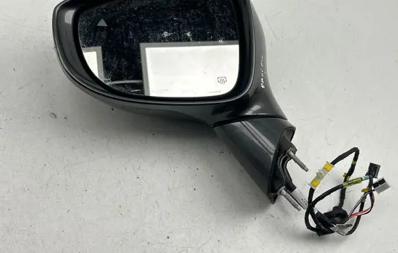 Chrysler Pacifica Front door electric wing mirror A047273 E11048398