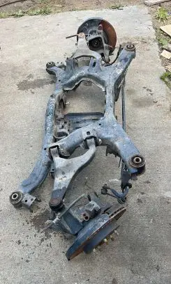 Subaru Outback (BS) Rear axle beam E515EAL200