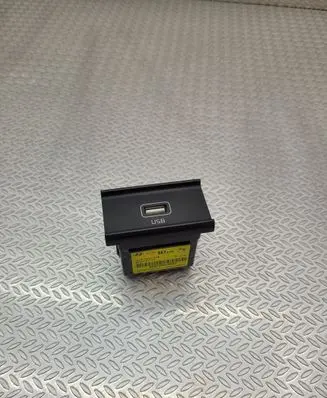 KIA Niro USB socket connector 96120K0110