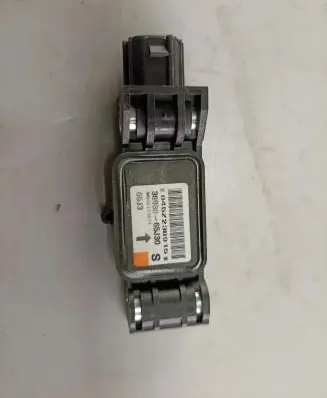 Suzuki Grand Vitara II Airbag deployment crash/impact sensor 3893065J30 045Z2309915