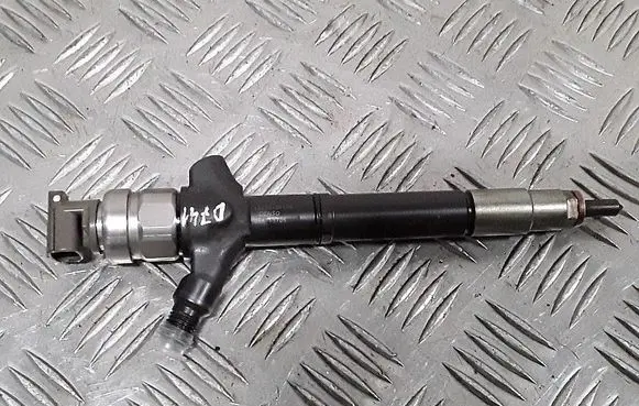 Toyota Corolla Verso E121 Fuel injector 236700R170