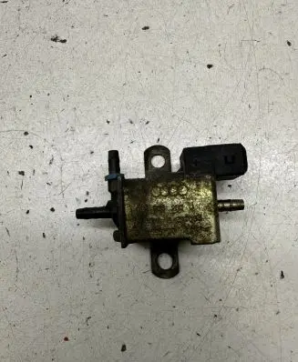 Volkswagen Golf IV Turbo solenoid valve 028906283J