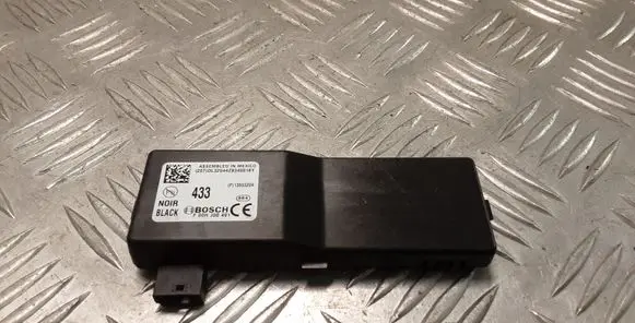 Opel Insignia A Door central lock control unit/module 13503204 F00HJ00491