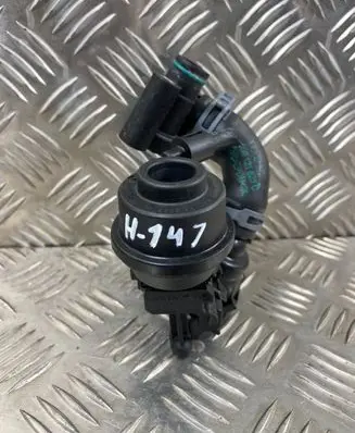Volkswagen Touareg II Engine coolant pipe/hose 059121506H