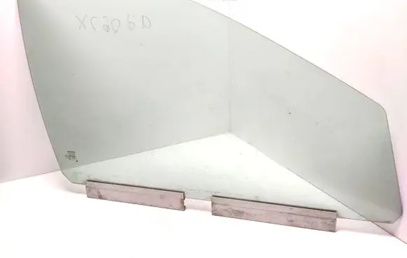 Volvo XC90 Front door window glass four-door 43R001582 E000199 DOT682M3240AS2