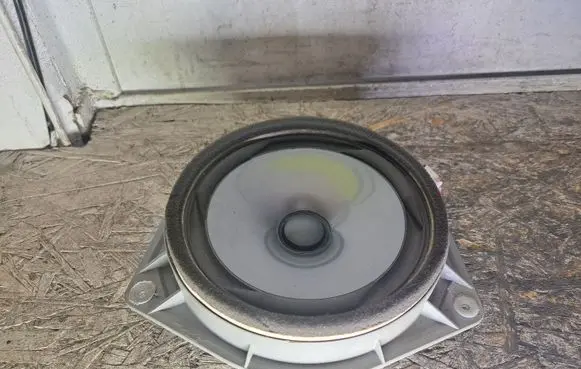 Lexus IS 200-300 Front door speaker 8616053140 15200072200101