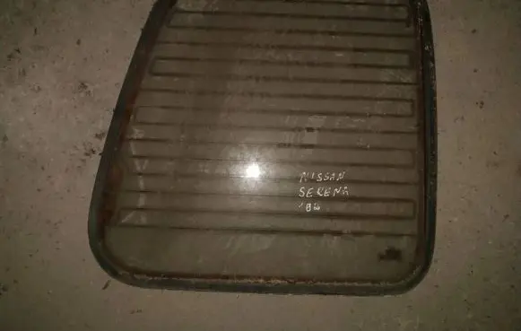 Nissan Serena Rear door window glass