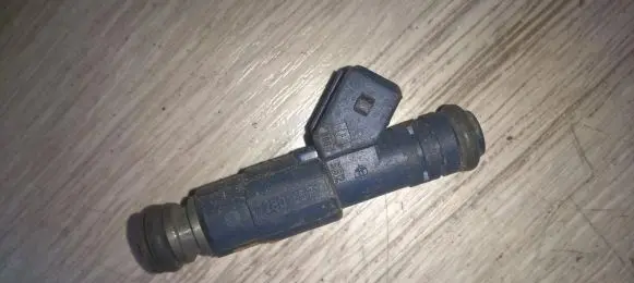 Opel Omega B1 Fuel injector 0280155712