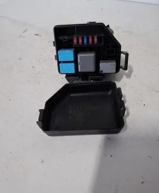 Lexus RX 450H Relay mounting block 8266248330